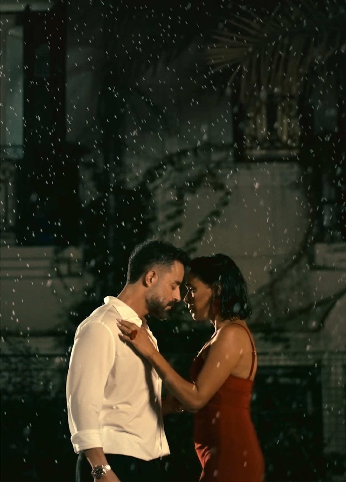 Mech ghalat is out now 🎧 Link in bio 🎵 Starring @myaallawi  Lyrics @mikesafi  Composer @maouchmohamad  arrangement @hassan_yehya_maouch  Directed by @sergemajdalany & @andykhaouli  #Mech_ghalat #مش_غلط #سعد_رمضان #saadramadan 