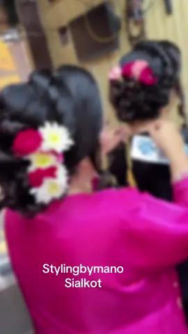 #makeupbymanosialkot #viralvideo #eyes #foryou #hairstyle 