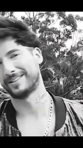 Cuando el actor y el personaje interactúan 😅🤭 #carlostorres ❤️#Vs #charlyflow 👑 #fanseries #lareinadelflow 