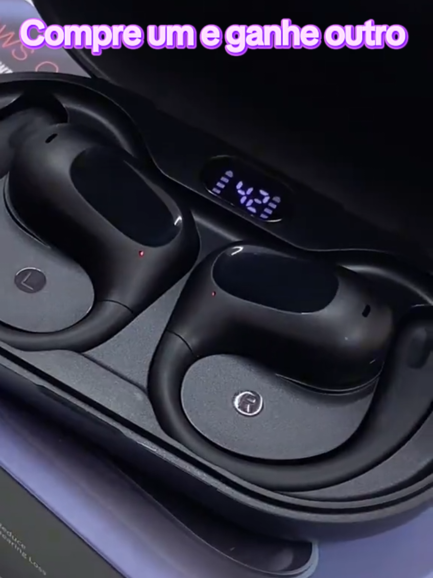 COMPRE UM, GANHE OUTRO🔥 Fone Bluetooth, sem fio, à prova d'água, com longa duração de bateria 🎧 Link nos comentários 👇🏼 #fonedeouvido #fonesemfio #provadágua #fone 