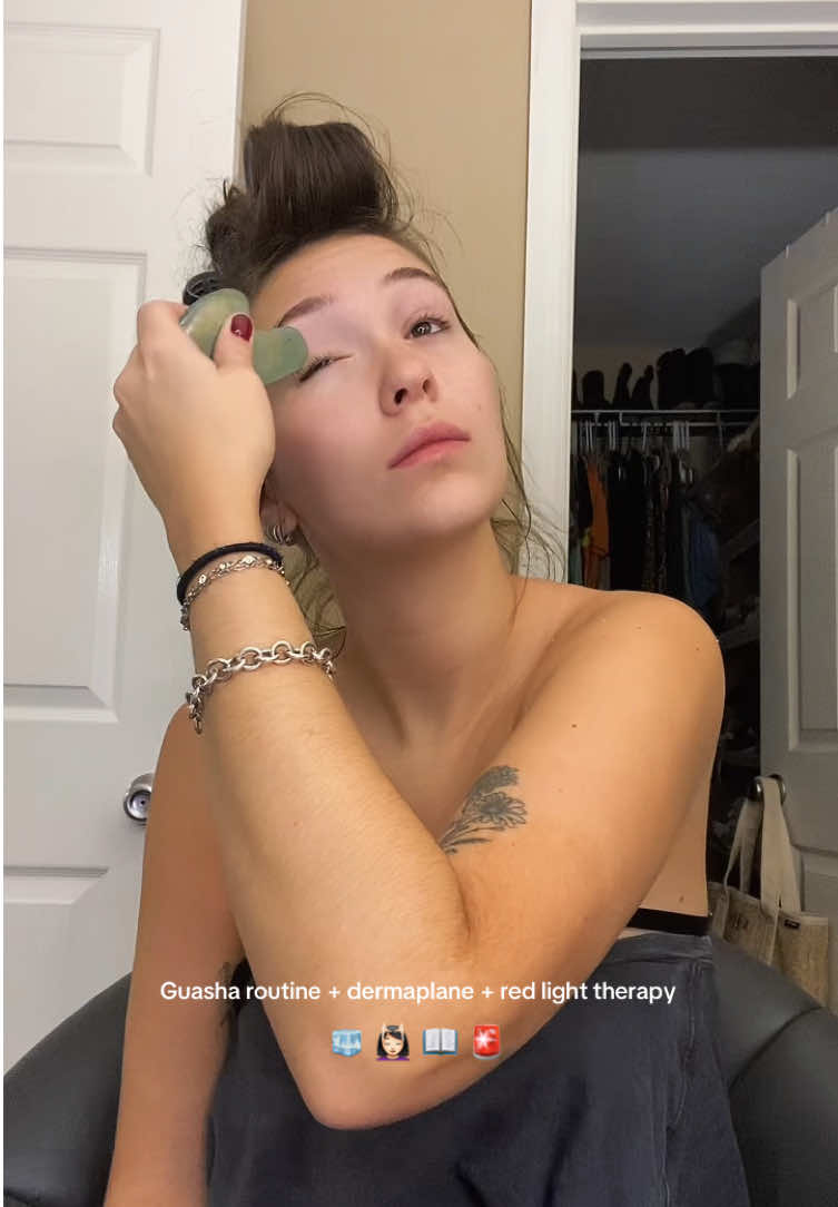 Goodmorning! ☀️ ☕️ #guasha #redlighttherapy #skincare #lymphaticdrainage #dermaplane 