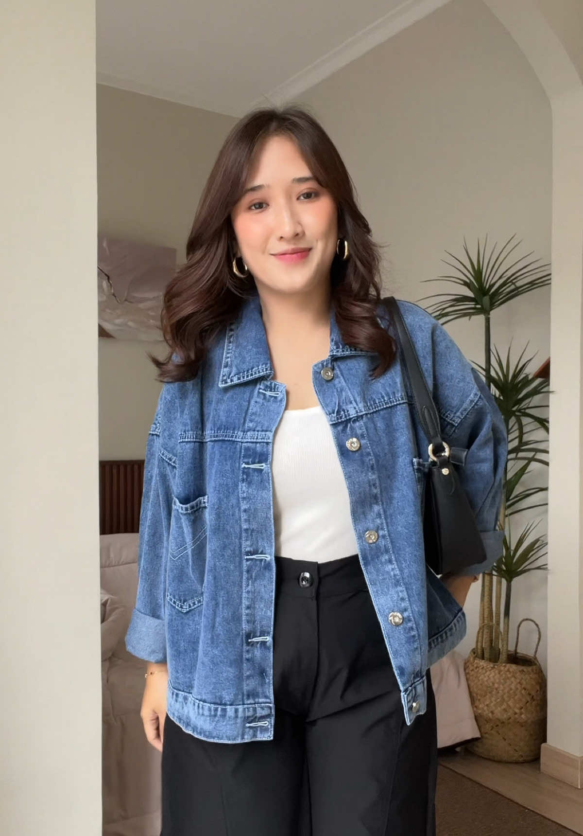 ini jacket jeans bordir pita ke dua aku, karna emang segemas itu🤍✨🫶🏻 #jacket #jeans #jacketjeans 