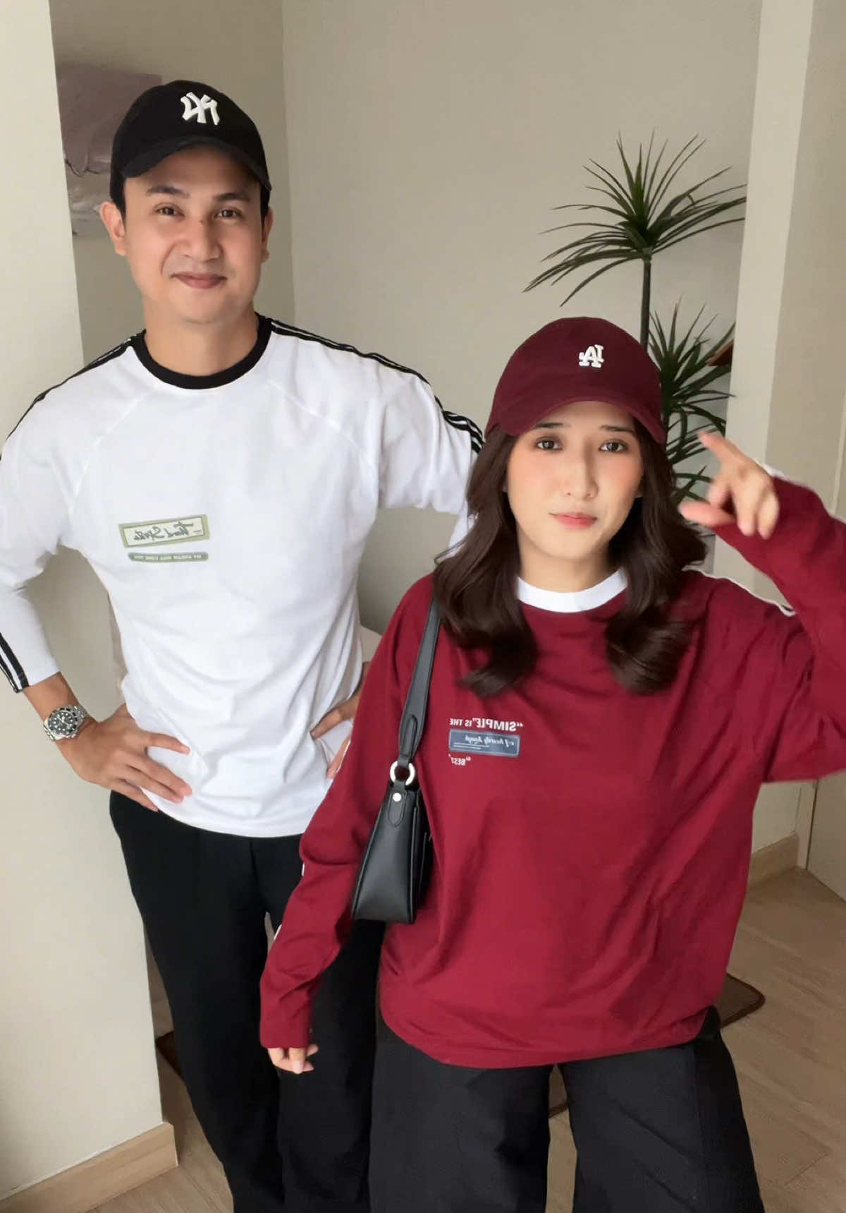 Outfit kita kali ini ✨ #outfitcouple #couple #tshirt #kaos #kaosmurah 