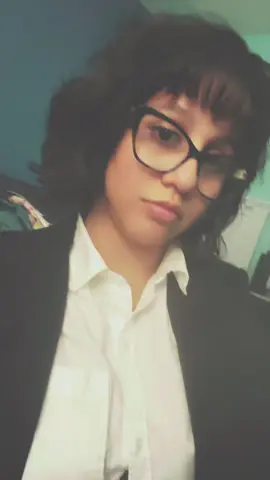 face reveal or wtv 😓 anyway hi i love u guys so much kisses!!!!  #foryoupage #wlw #nbwlw #masc #femme 