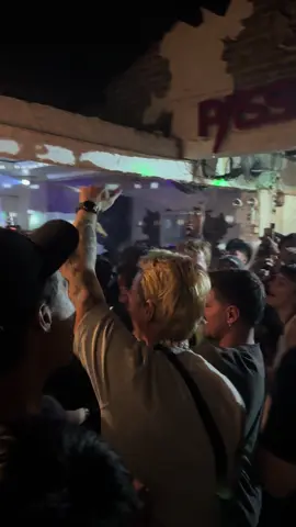 country roadsnya @Till Drop Bar Prawirotaman emang ga pernah gagal😍 #fyp #tilldrop #prawirotaman #jogja #jogja24jam 