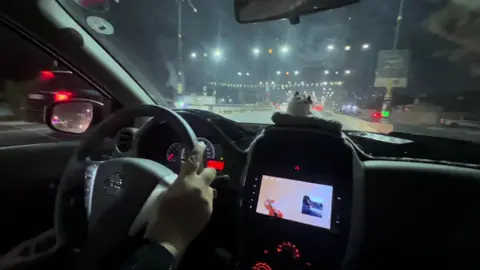 ركضنا بقلوبنا كثيرا.... حتى نسينا أننا نملك أقدام، 🤭