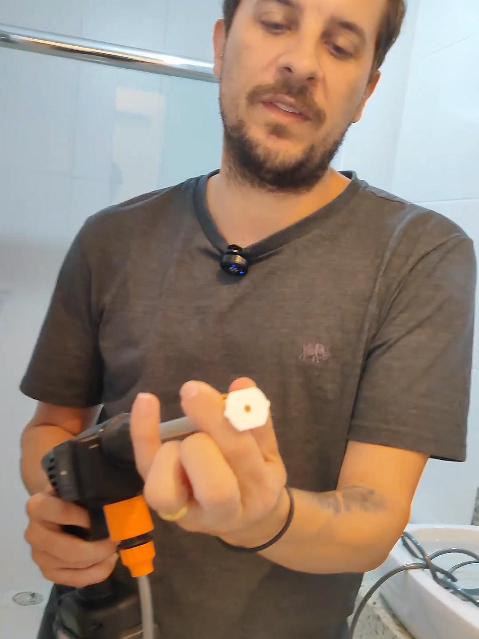 Lavadora de Alta Pressão Portátil e a Bateria. #lavadoradealtapressao #pistoladelimpeza #lavadora #fypage #tiktokshop 