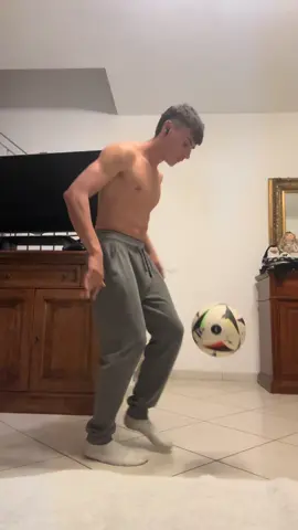 dritto per la mia strada meglio di niente#football #viral #fyp #freestyle #ghali 