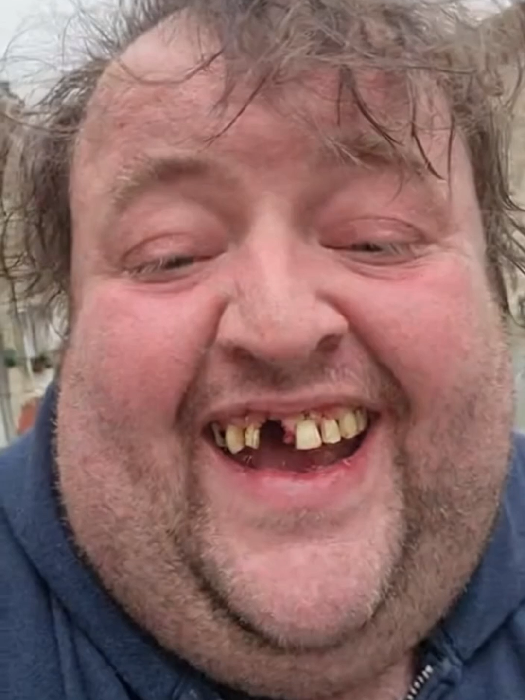 Courage a toi Laura 😂😂#laura#humour#pourtoii