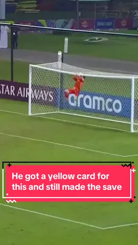 Canada’s Jonathan Ransom pulled out the ultimate taunt in penalties vs. Ireland and proceeded to make the game-saving save 😅🙌 #U17WorldCup 
