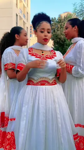 #creatorsearchinsights ለሰርግ ልደት ክርስትና እናሳምራቸዋለን ! ይዘዙ ለማዘዝ ከኘሮፋይል ስር ያለውን ዋትሳኘ ሊንክ ይጫኑ  ዙፋን ጥበብ #Ai #2025 #trend #driess #dance  #habesati #foryou #virral #vido #1milionvews