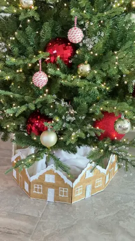 Let’s make a beautiful and very affordable tree collar with materials from Dollar Tree. Wait for the final result🎄