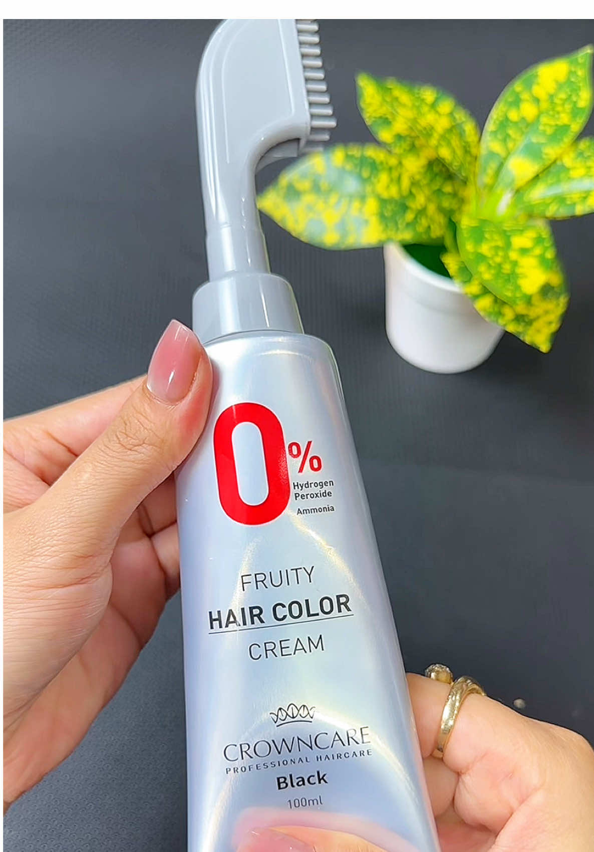 Kem nhuộm tóc , lược nhuộm tóc che phủ tóc bạc @Phương Chăm Chỉ  @Phương Chăm Chỉ #phuonggiadung7 #xuhuong  #nhuomtoctainha #thuocnhuomtoc #thuocnhuomtoctainha 