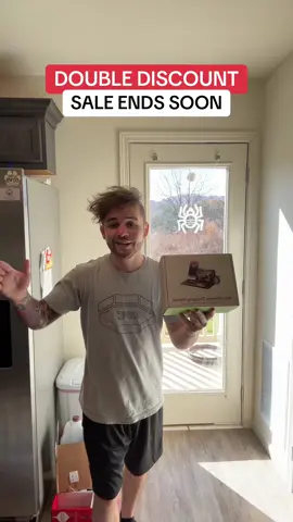 This is like the only way i charge my phone now🤣 #phonecharger #phone #tiktokshopcybermonday #christmasgiftideas #tiktokshopblackfriday 