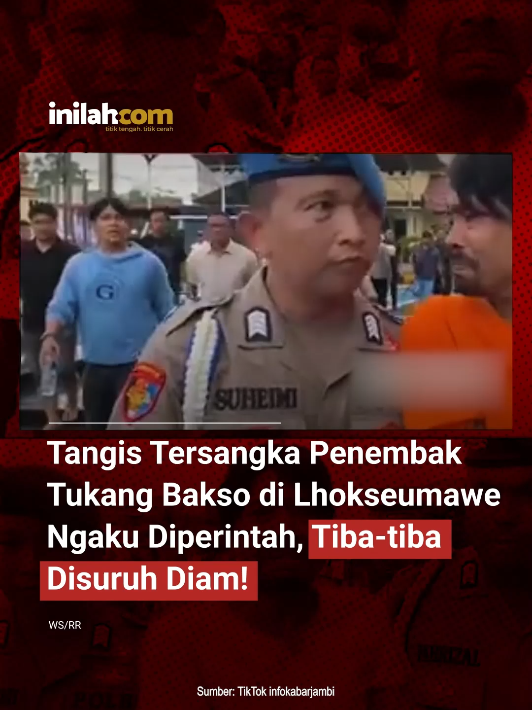 Kasus Penembakan Tukang Bakso di Lhokseumawe: Pengakuan Pelaku dan Sosok Pria Berbaju Biru yang Jadi Sorotan Polisi telah menangkap AG, pelaku penembakan tukang bakso di Lhokseumawe, Aceh. Saat digelandang dengan pakaian tahanan oranye, AG sempat meminta tolong kepada awak media dan mengaku ada sosok yang memerintahnya melakukan penembakan. Pengakuan itu terhenti ketika seorang pria berbaju biru memberi isyarat agar ia diam. Gestur telunjuk di depan mulutnya membuat AG langsung bungkam dan menangis. Momen ini terekam dalam unggahan TikTok Info Kabar Jambi Terkini dan telah ditonton lebih dari 10 juta kali. Unggahan tersebut memicu berbagai komentar publik, mulai dari kecurigaan terhadap pria berbaju biru hingga dugaan bahwa isyarat itu bertujuan mencegah informasi yang dapat menghambat proses penyelidikan. Kasus ini kini menjadi sorotan luas, terutama terkait motif penembakan dan peran pihak lain yang disebut-sebut oleh pelaku. — 📖 Baca berita di inilah.com #inilahNews #InilahCom #TitikTengah #TitikCerah #Lhokseumawe #Penembakan #KasusKriminal #Viral #Investigasi #InilahDotCom
