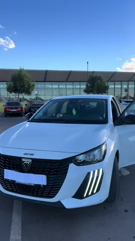 PEGOUT 2025 POUR LOCATION  📞+212662151100