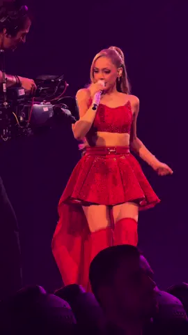 Sie ist einfach so krass sympathisch ♥️😍 @A Y L I V A🎙 #ayliva #dieaylivatour #hässlich #aylivakonzert #aylivatour 