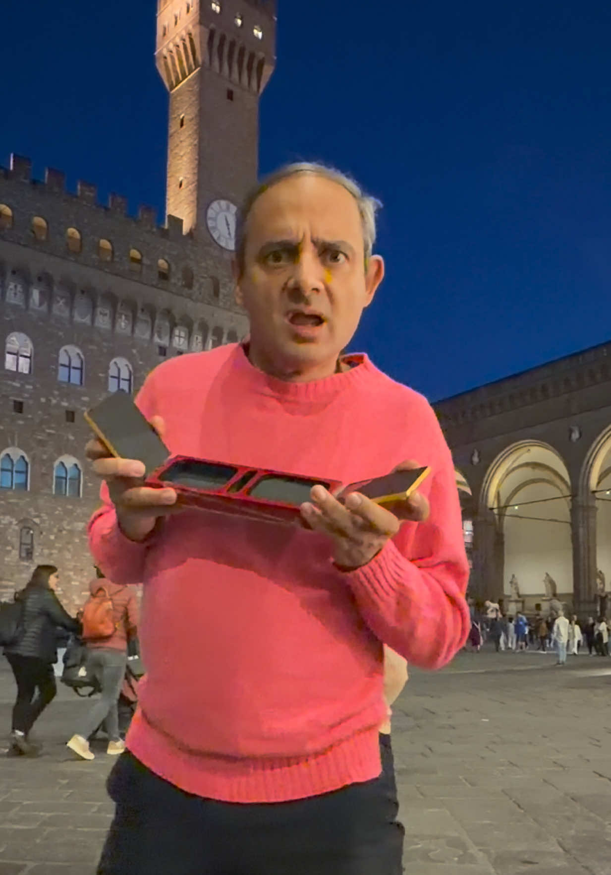 Where? 😅 #arnaldomangini #comedy #magic 