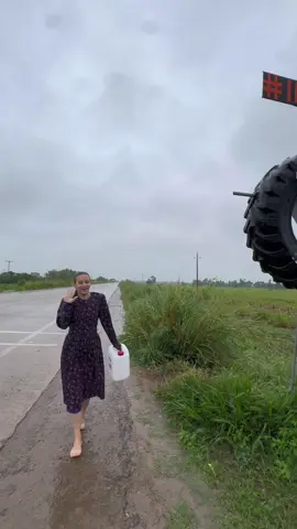 Hola amigos aquí es donde compro a 3BS el litro de leche 🥛😋#menonita #leche #mas #economico #campo 