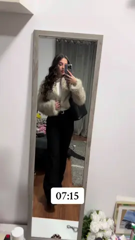 Vă placeeee? Să mai fac?🥰 Am vrut să mai mergem și la mall, dar era deja târziu, așa ca am lăsat pe azi😂😂🥰 #dayofmylife #DailyRoutine #faculty #students #fyp 