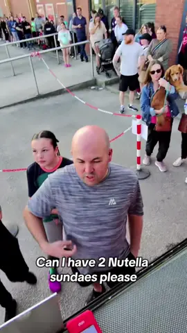 He waited 2 hours for a Nutty Sundae😋🥜 #jjsices #icecream #fyp