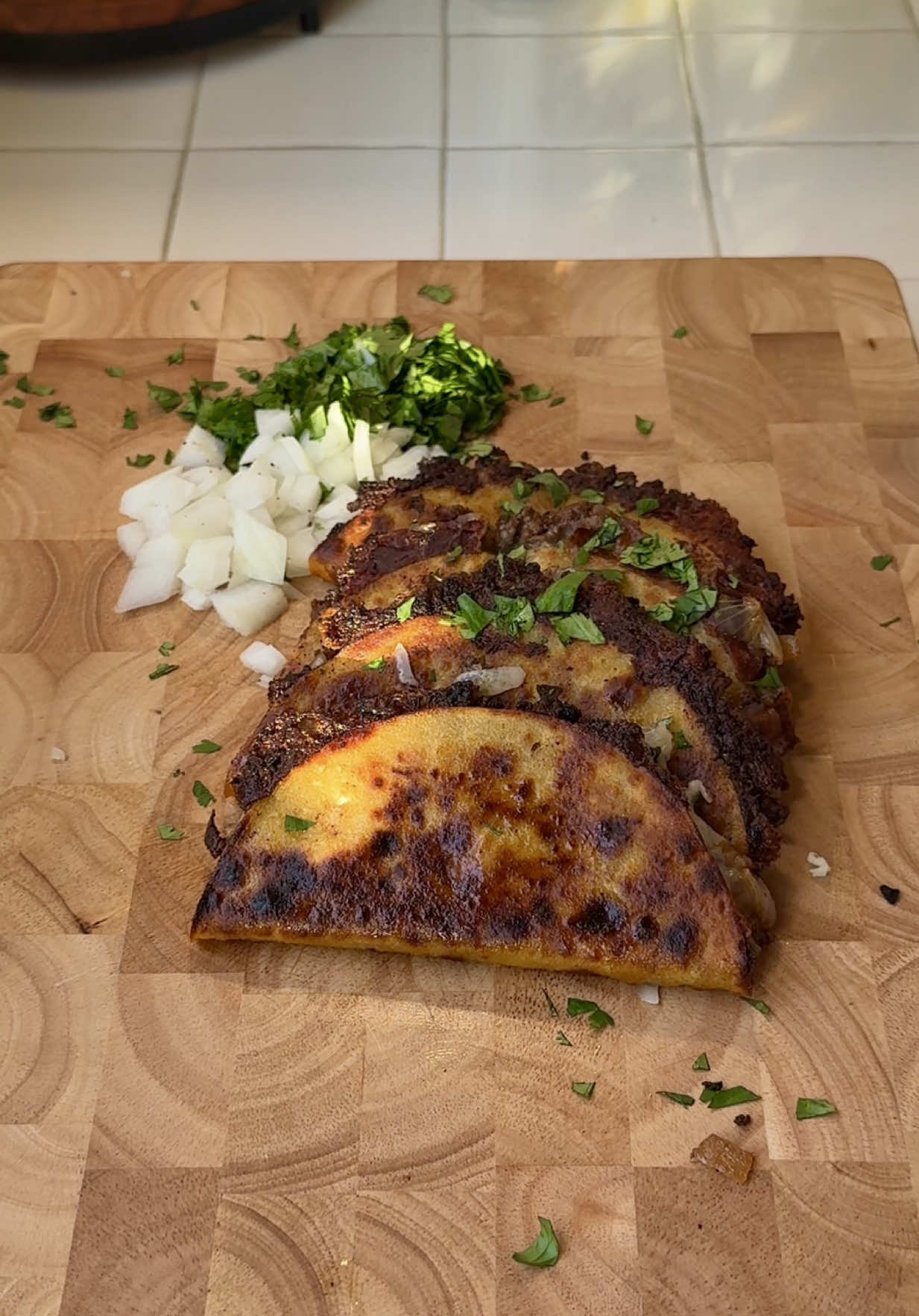 Beef Quesatacos 🌮 #tacos #mexicanfood #EasyRecipe #DinnerIdeas #cooking  1lb ground beef 1 yellow onion 1/4 cup cilantro 1 cup oaxaca cheese Yellow Corn Tortillas 2 limes Salt, pepper to taste 1 tsp garlic powder 1 tsp onion powder 2 tsp chilli powder 1/2 tsp cumin 1/2 tsp oregano 2 tsp tomato paste 1/2 cup water