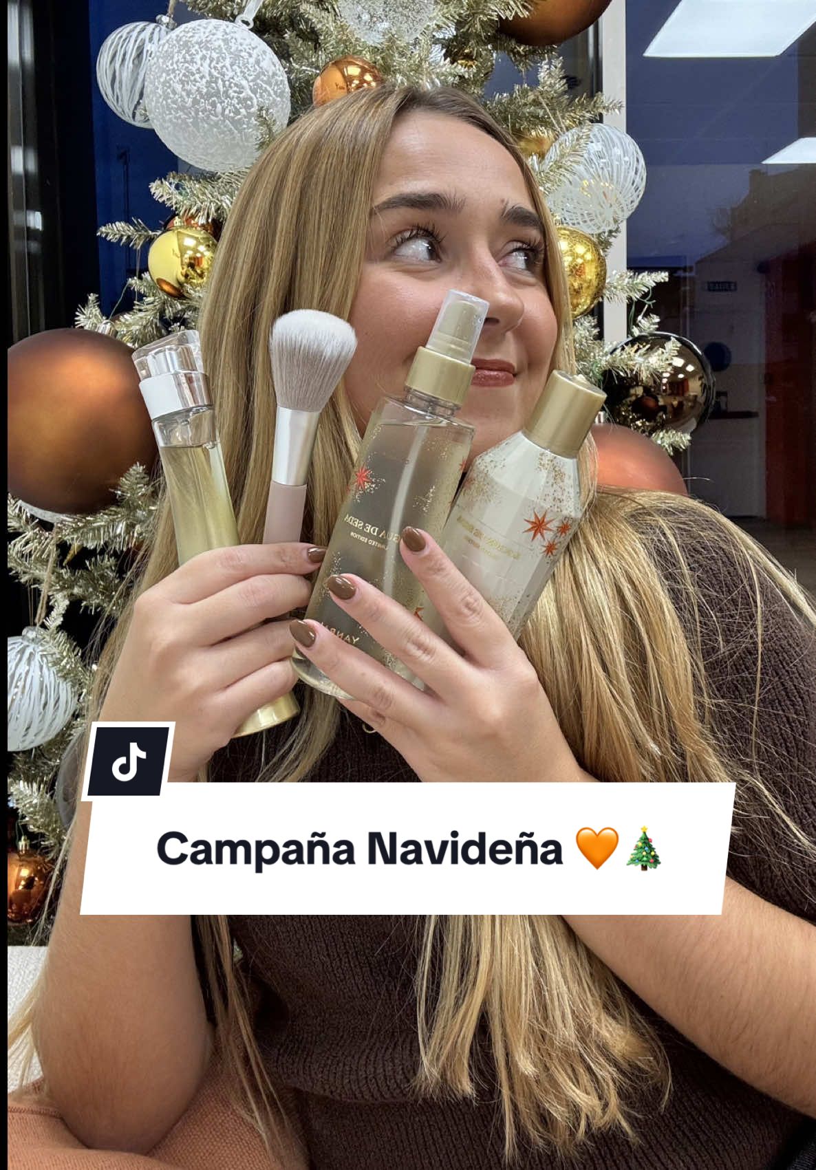 ¿Qué novedades traemos para esta campaña por Fiestas? Aquí te contamos TODO 🧡🎄 #yanbal #navidadentiktok 