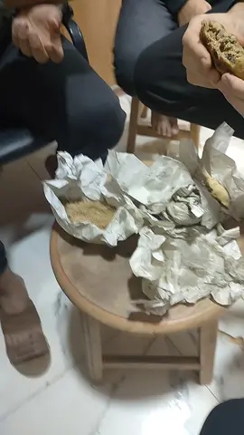 اكلنا من بره 😂😂😂