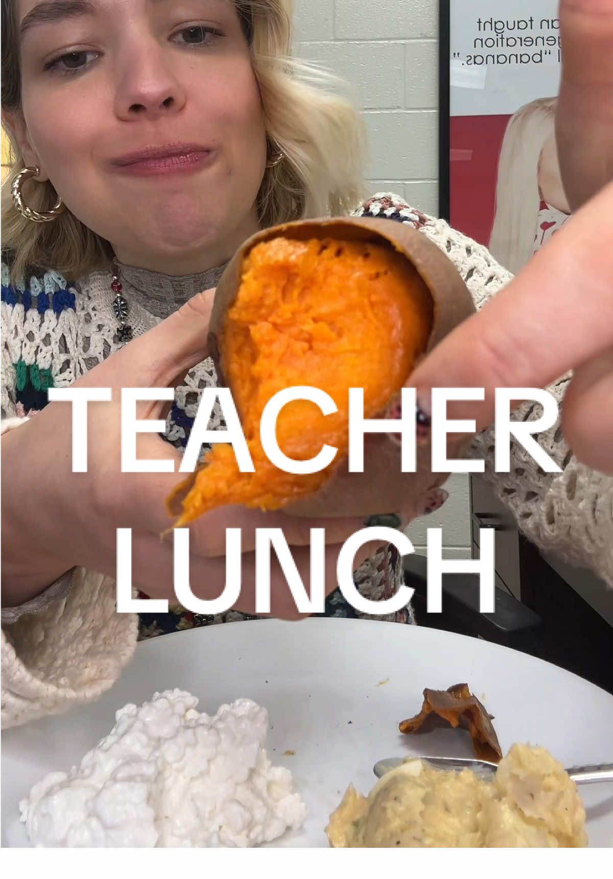 ⏲️ Bake that PHAT sweet potato at 300 for 1 hour and 20 mins, then turn the oven/air fryer off and leave it in there to rest and cool slowly. THIS IS THE MOST IMPORTANT STEP. Cool for 1-2 hours and enjoy ☺️ #sweetpotato #teacherlunch #desklunch #work #FoodTok 