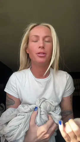 Please stay till the end and listen to what the woman did!!!!!! Also I know it’s a long video, just listen to it while you do the dishes or somethin 