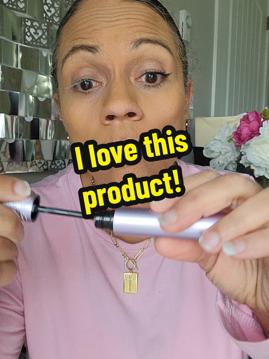 This will make a great gift. Easy to apply and easy to remove. #tarte #tartecosmetics 