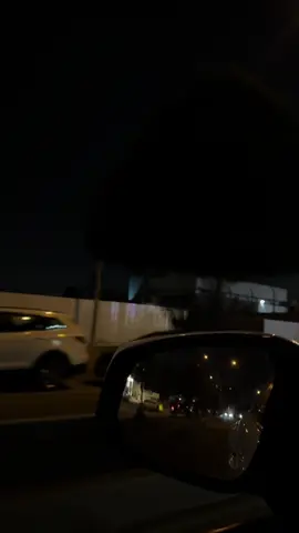 عدني ان تزورني حلما واعدك اني لن استيقظ 🦋❤️