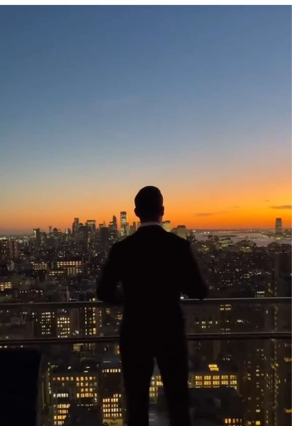 Ambição não é ganância. É fome de propósito.💸📈 #Billionaire #Luxurylife #fyp #sucesso #mentemilhonaria 