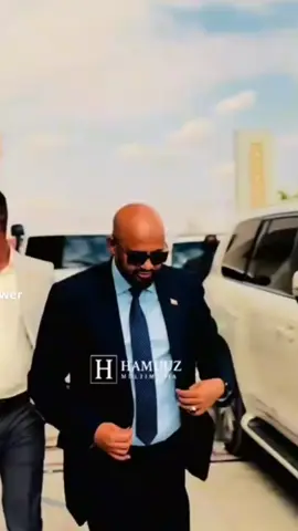 woow wuu banaynste yaa ubixikara