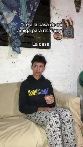 Para q aprendas q es mejor estar en su casa q en casa ajena 😂😂 #mejoresamigos #trend #flypシ #humor 