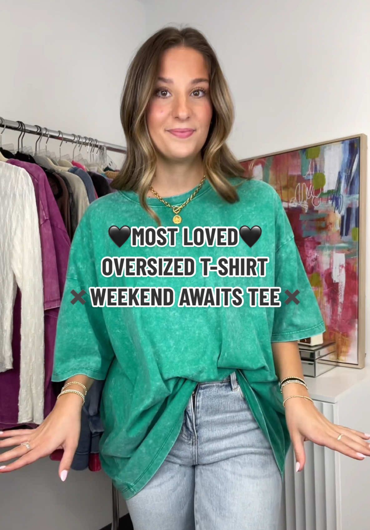 The kind of oversized tee that just hits different ✨ Our Weekend Awaits Mineral Wash Oversized Top brings that relaxed, lived-in vibe you’ll reach for again and again. 🤎 Soft, mineral-wash finish 🪡 Easy oversized drape 📏 Longer length for effortless styling 🌈 Available in so many colors 💲 $24 #madisonandmallory #weekendawaits #mineralwashtee #oversizedtop #everydaystyle       