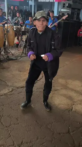 par ser feliz no importa estar solo 