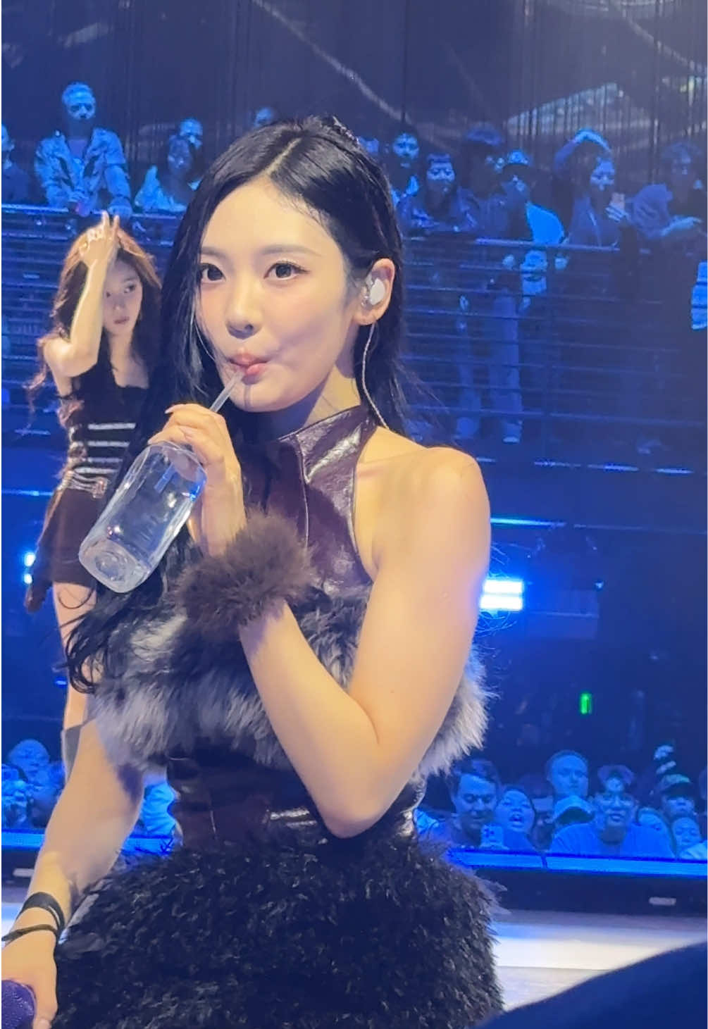 I’m not greedy idgaf about any watermarks I need everyone to see this #ningning #aespa #aespa_official #aespaamazonmusiclive 