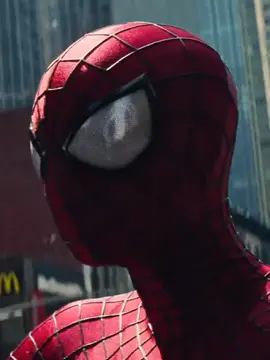 Essa cena do Andrew Garfield é icônica. ⚡ O Max Dillon só queria um pouco de atenção... e conseguiu do jeito errado. Mas a questão que fica é: Andrew Garfield é o melhor Homem-Aranha? 🤔 Comenta aí! #homemaranha  #andrewgarfield  #theamazingspiderman  #electro  #jamiefoxx 