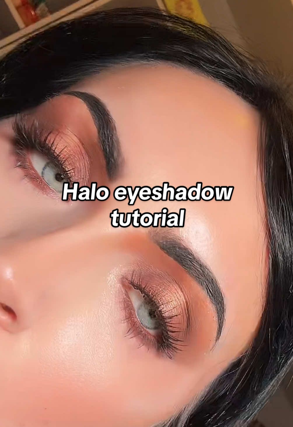 Replying to @samantha 🩷 🥀 2016 halo eyeshadow tutorial #2016makeup #2016throwback #makeuptutorial #makeupthrowback #discontinuedmakeup 