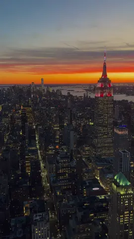 I will never recover from this 😭 #newyorkcity #summitonevanderbilt #sunset #nyc