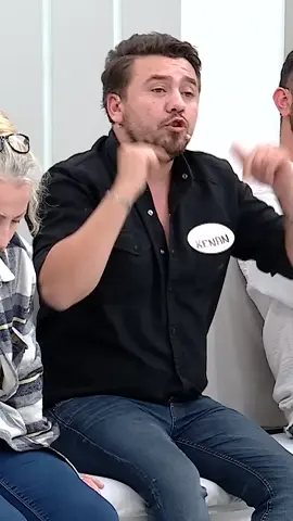 Batuhan, Türkan'ın ikinci hattını buldu! #esraerol #shorts