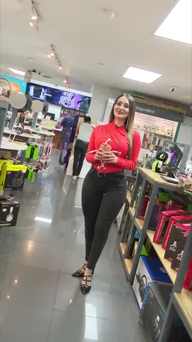 Este lunes 17 de noviembre es el #LunesLunático de intelaf con descuentos desde el 10 hasta el 55% 🤩💥