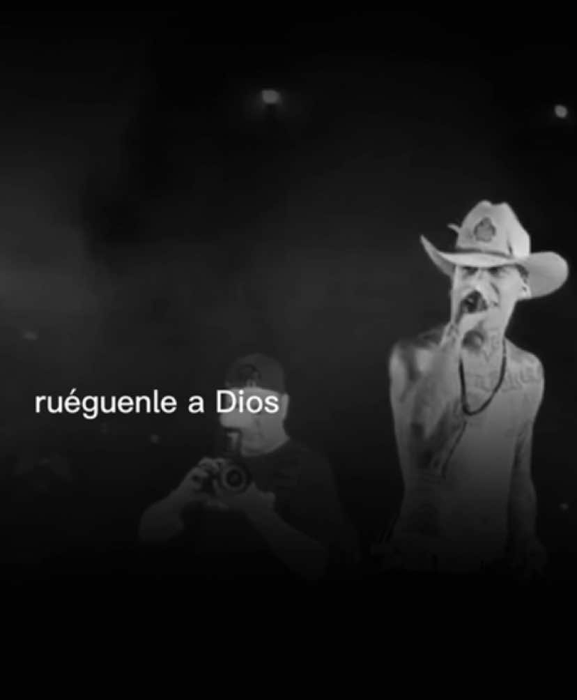 Santa Fe Klan - Clave privada (concierto)  #santafeklan #claveprivada  video original de @Marlon Robledo