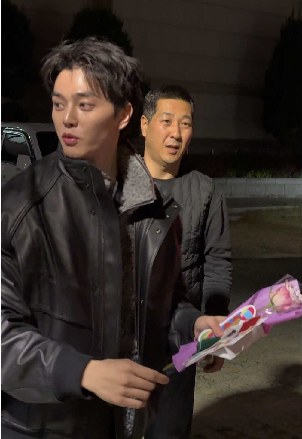 Le dije que lo amamos en México y se llevó mi bandera y a shin chan mexicano, significa que si viene?  #songkang #songkangmexico  #fanmeetinground2 #songkangedit 