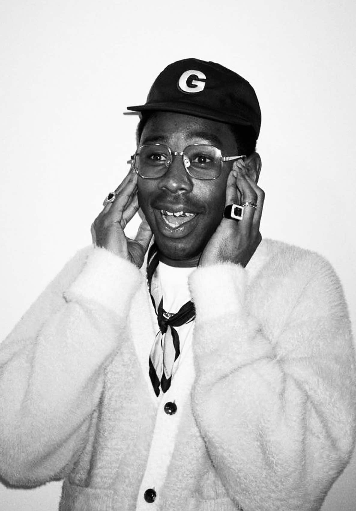 So hurt .. We not staying till next week cause wtf