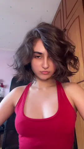 alguém dormiu de cabelo molhado 👀