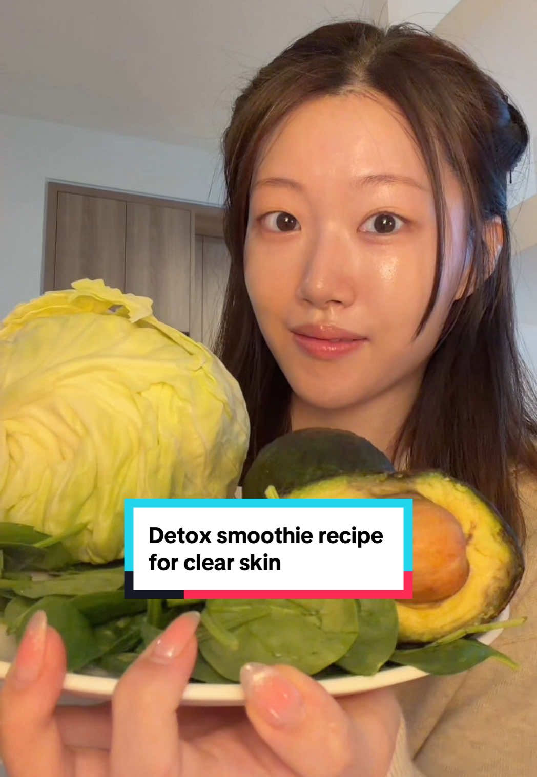 Detox smoothie for clear skin✨  Struggling with sensitive gut & skin😫 . . . #kbeauty #skinsmoothie #innerbeauty #clearskin #koreanskincare 