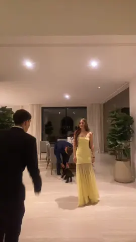 claramente esta es la única canción q eligió el JAJAJAJA