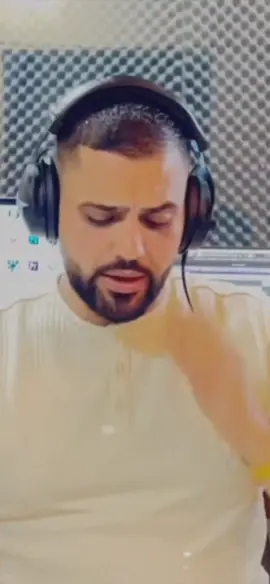 ياقلبي شيل هموم 🥺💔 #يا_عازف_اوجاعي💔 #فولو🙏🏻لايك❤️اكسبلور🙏🏻🌹💫 #محمد_الشيخ @Ⓜ️محمد الشيخ 